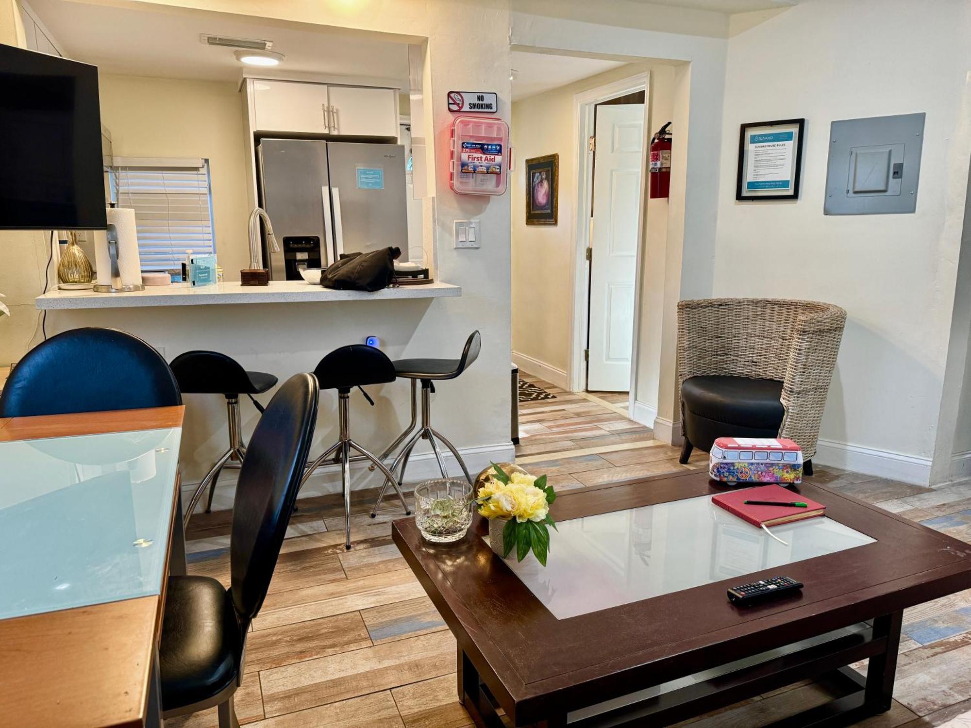 Private Rooms At Miami Centrally Located With Free Parking 外观 照片