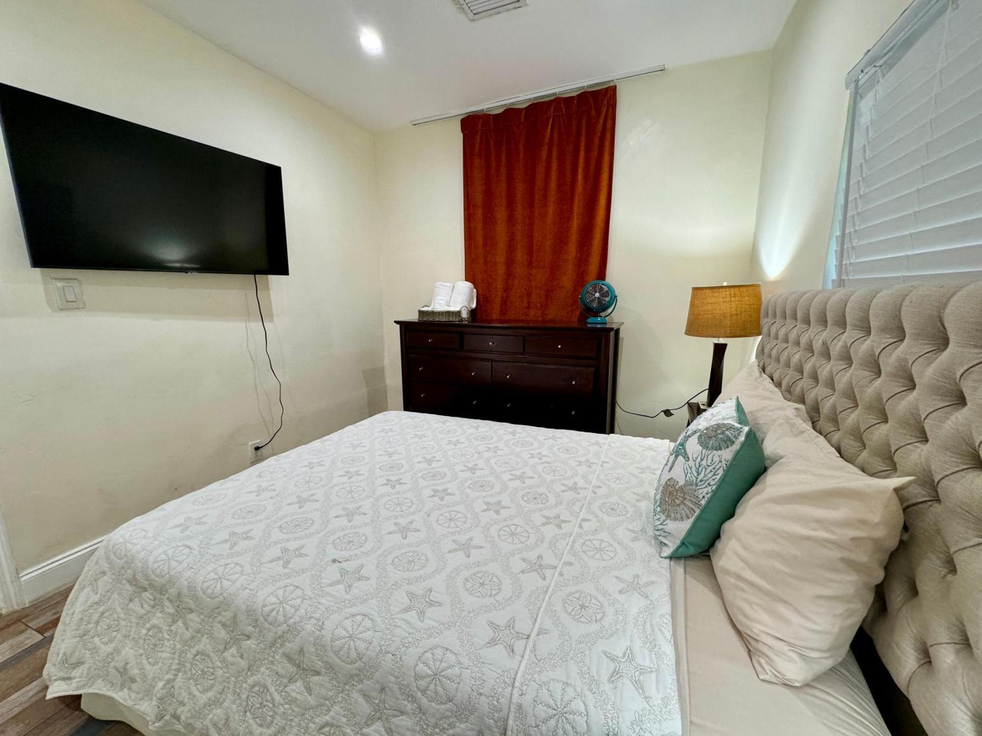 Private Rooms At Miami Centrally Located With Free Parking 外观 照片